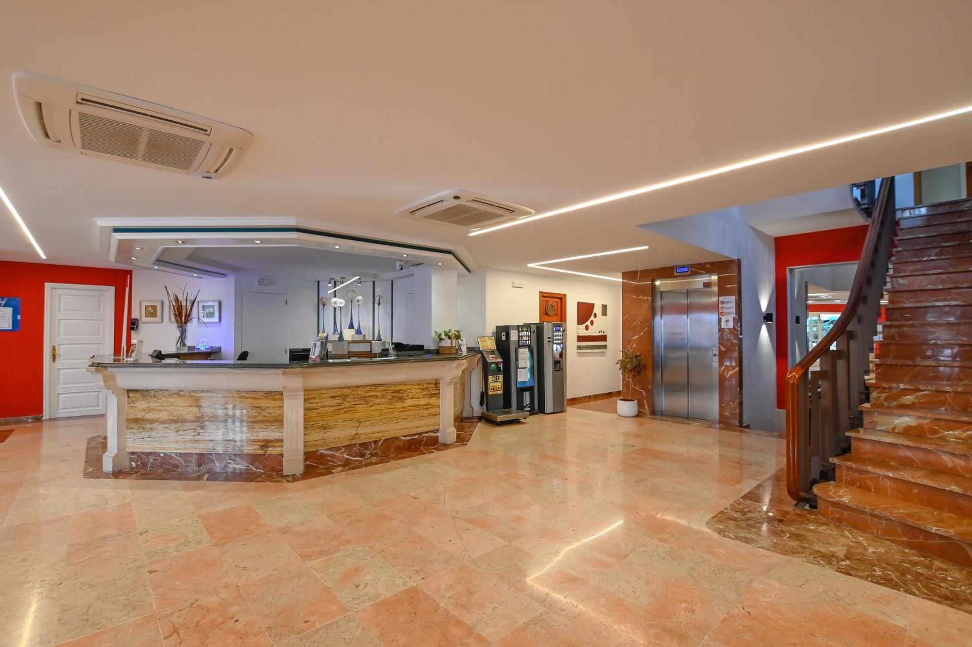 Hotel Pinos Playa Сантаньї Екстер'єр фото