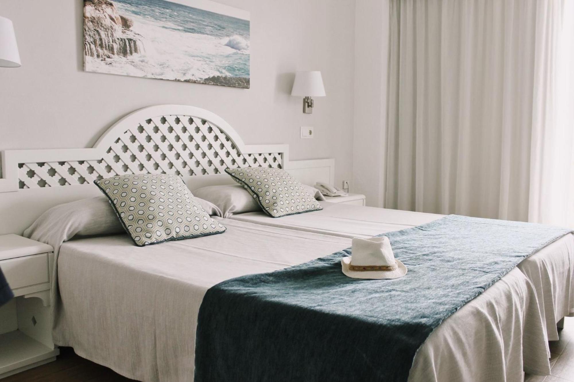 Hotel Pinos Playa Сантаньї Екстер'єр фото